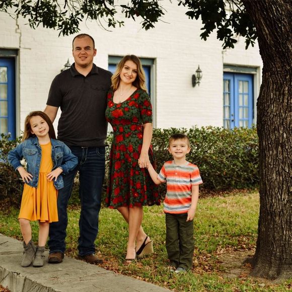 Meet your Posher, Lynzi - Picture 1 of 1